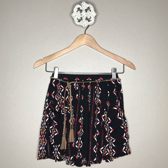 Dresses & Skirts - NWOT Tribal Print Skater Skirt